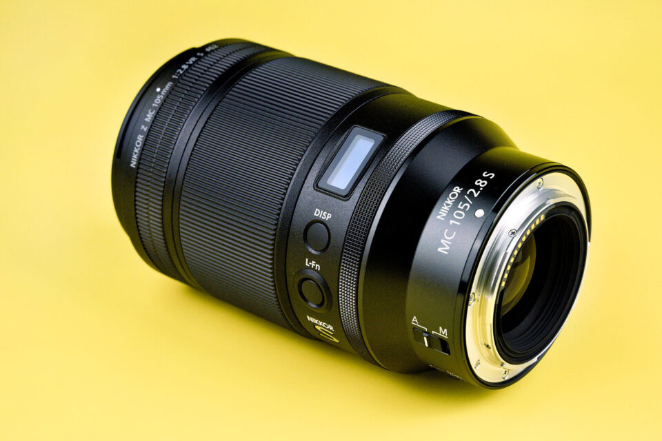 尼康 Z MC 105mm f2.8 VR S 微距镜头侧视图做工质量