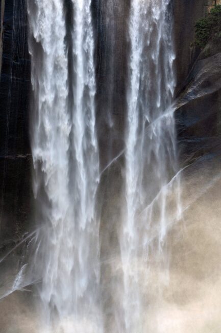 Nikon-Z-MC-105mm-f2.8-VR-S-Macro-Lens-Sample-Photo-Vertical-Waterfall-Landscape-Photo-433x650